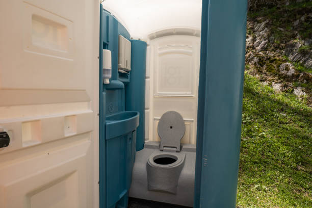 Affordable portable toilet rental in Gardiner, ME